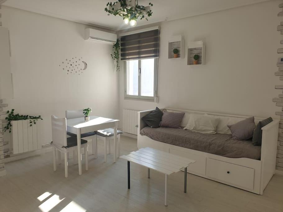 Apartamento Eguzkilore. Logroño Dış mekan fotoğraf