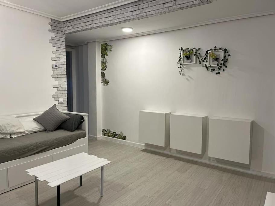 Apartamento Eguzkilore. Logroño Dış mekan fotoğraf